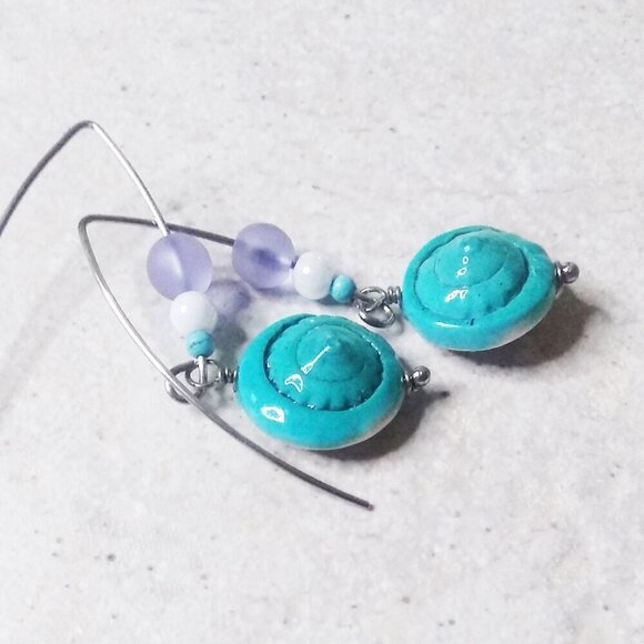 Lilac Lavender Turquoise! Upbeat Multi Colored Shell Bracelet + Earring Set - Picture 9 of 15